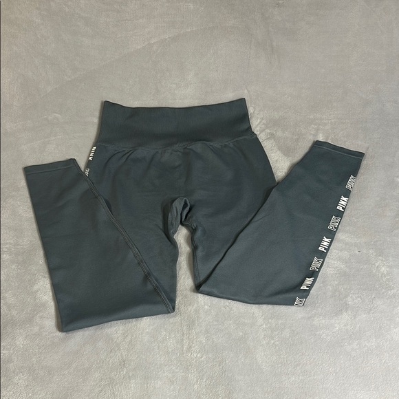 PINK Victoria’s Secret Grey Leggings NWOT - Picture 1 of 5